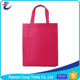 シンプルな設計を用いる非編まれた生地の買い物袋美しく赤い色
